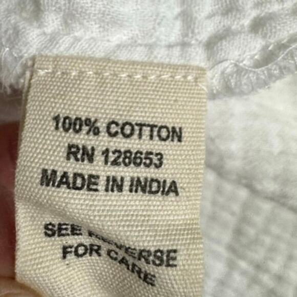 Nicole Miller White   3/4 Sleeve Artelier Embroidered Eyelet Button up Blouse M - Picture 12 of 14